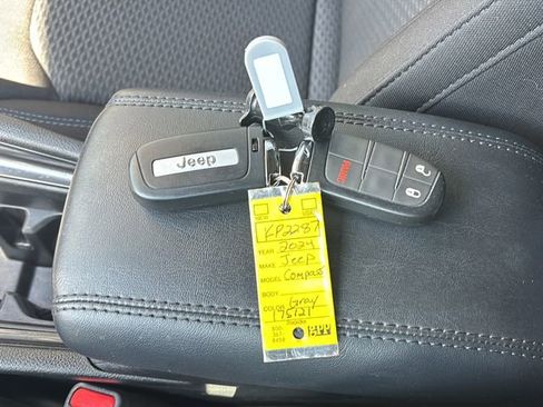 Used 2024 Jeep Compass Sport image 43