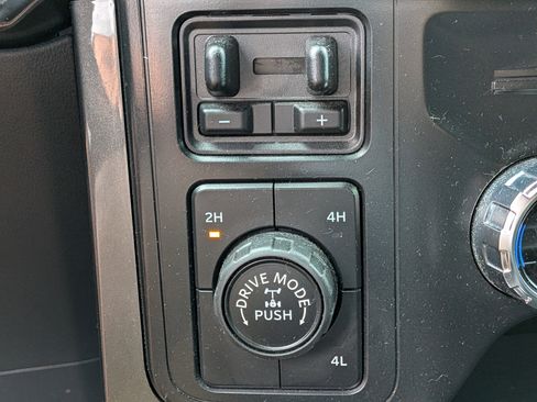 Used 2022 Ford F150 XLT w/ Equipment Group 302A High AWD/4WD image 30