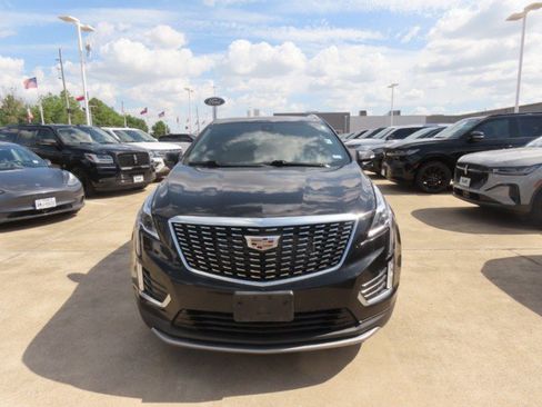 Used 2023 Cadillac XT5 Premium Luxury FWD image 4