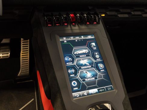 Used 2023 Lamborghini Huracan STO image 10