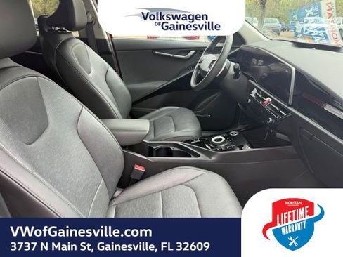 Used 2023 Kia Niro Wave image 10