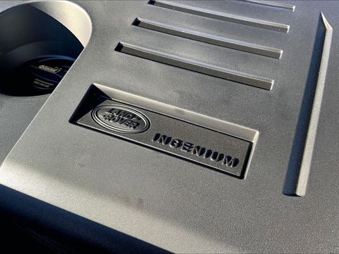 New 2026 Land Rover Range Rover SE image 17