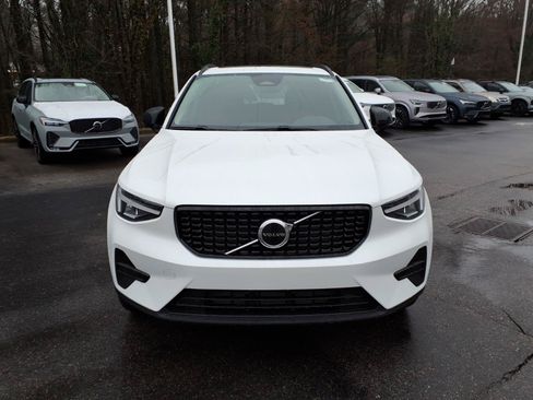 New 2026 Volvo XC40 B5 Core w/ Climate Package AWD/4WD image 10