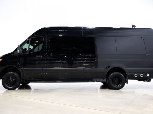 Used 2024 Mercedes-Benz Sprinter 3500 image 4