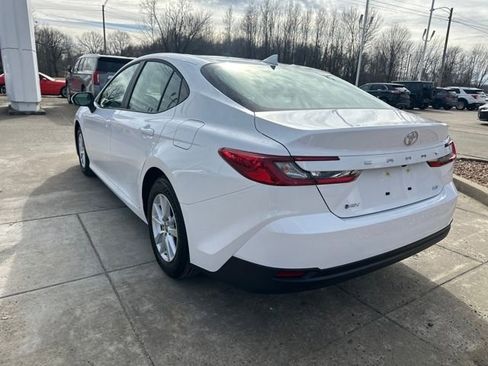 Used 2026 Toyota Camry LE image 3