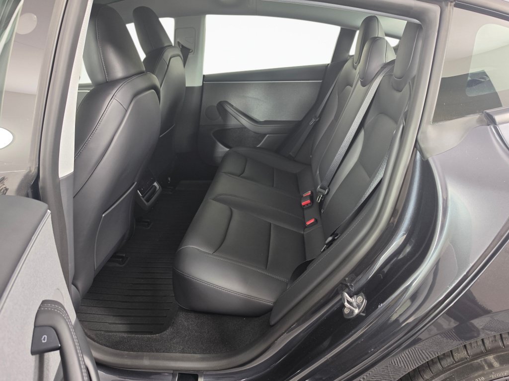 Used 2025 Tesla Model 3 Long Range RWD image 26
