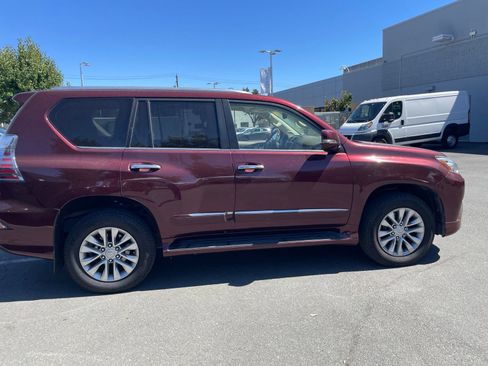 Used 2015 Lexus GX 460 w/ Premium Package AWD/4WD image 4