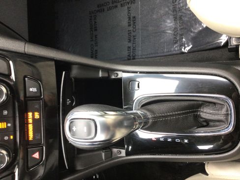 Used 2019 Buick Encore Essence AWD/4WD image 13