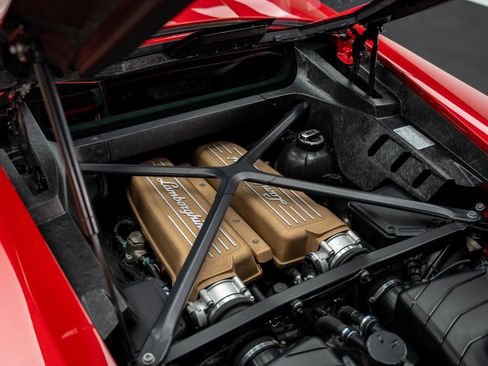 Used 2018 Lamborghini Huracan Performante image 19