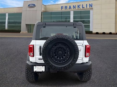 New 2025 Ford Bronco 4-Door image 6