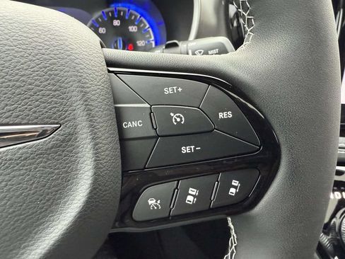 New 2026 Chrysler Pacifica Select w/ S Appearance Package AWD/4WD image 24