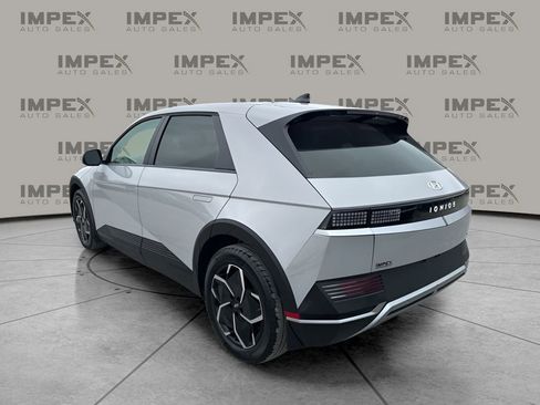 Used 2024 Hyundai Ioniq 5 SEL image 3