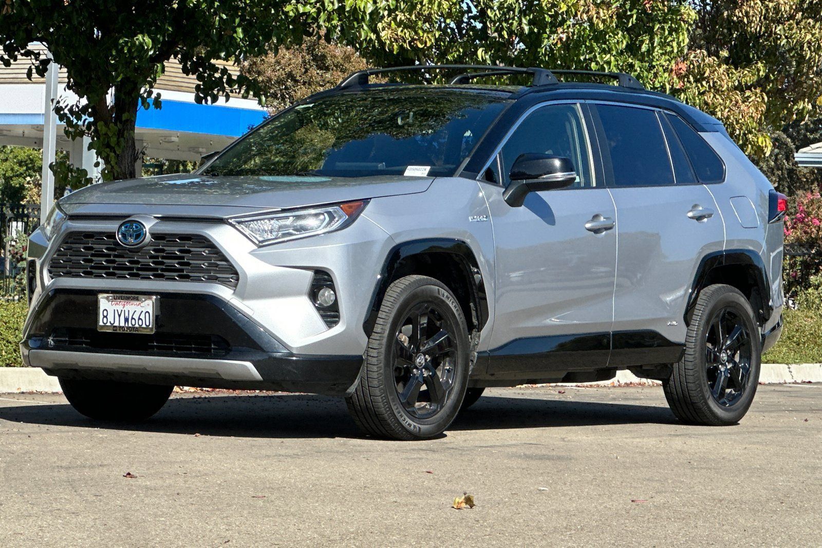 Used 2019 Toyota RAV4 XSE w/ Carpet Mat Package AWD/4WD image 8