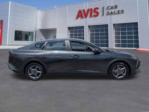 Used 2025 Kia K4 LXS FWD image 5