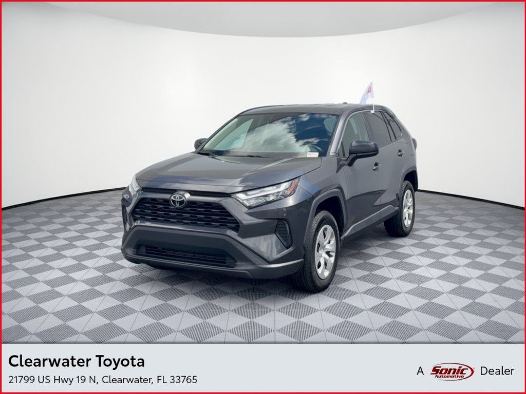 Used 2023 Toyota RAV4 LE AWD/4WD image 1