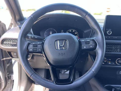 Used 2025 Honda HR-V Sport image 17