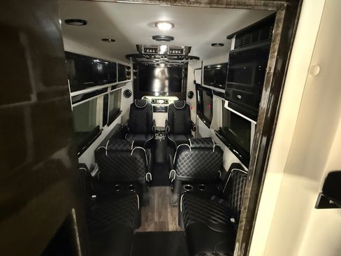Used 2022 Mercedes-Benz Sprinter 3500 image 31