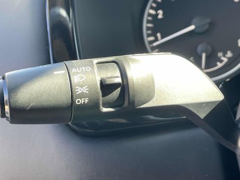 Used 2023 Nissan Pathfinder SL image 24