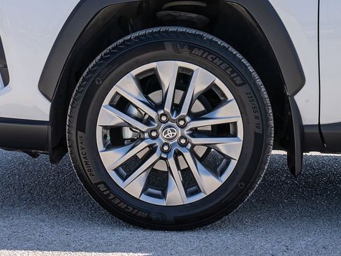 Used 2024 Toyota RAV4 XLE Premium image 33