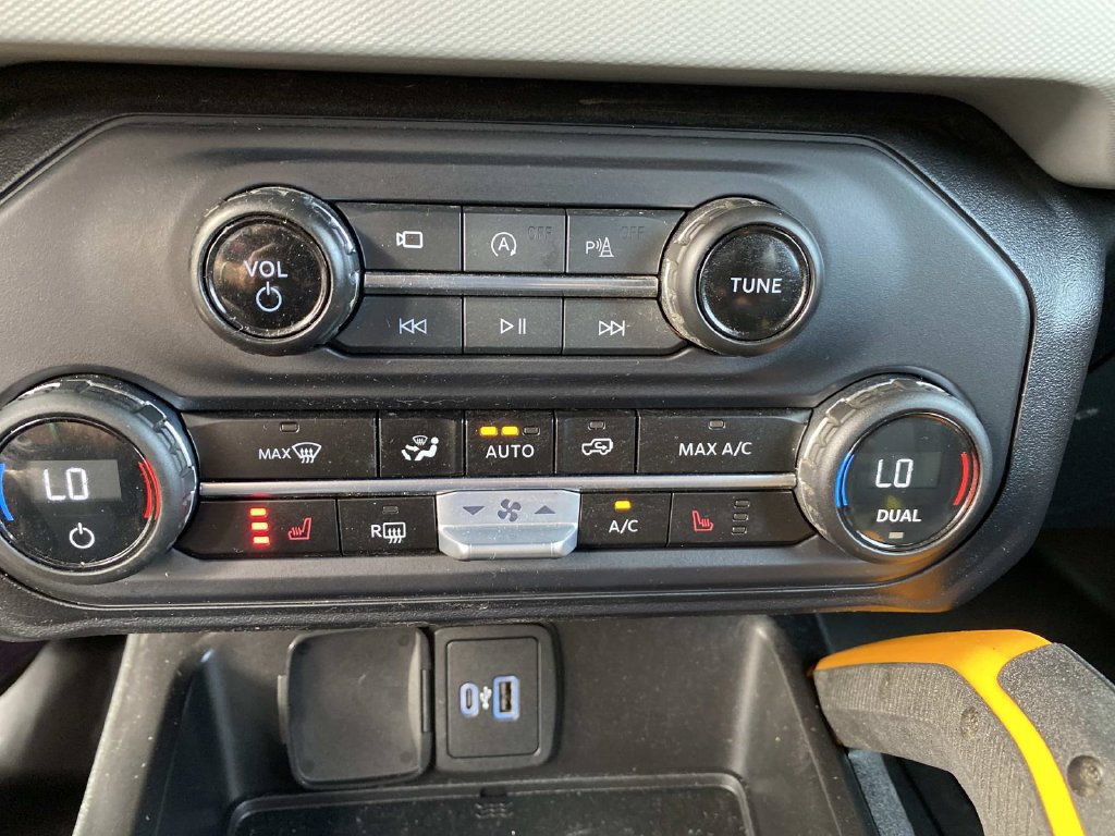 Used 2023 Ford Bronco Badlands w/ Sasquatch Package AWD/4WD image 14