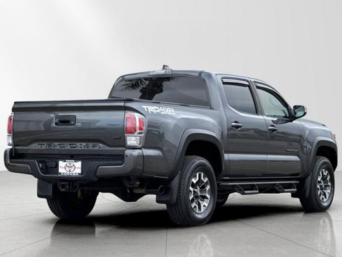 Used 2021 Toyota Tacoma TRD Off-Road w/ Technology Package image 4