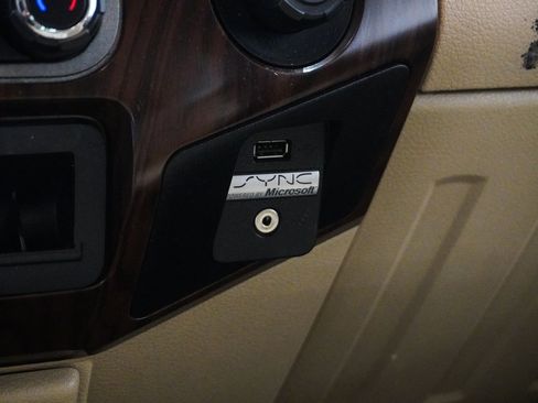 Used 2011 Ford F250 Lariat w/ Camper Pkg image 28