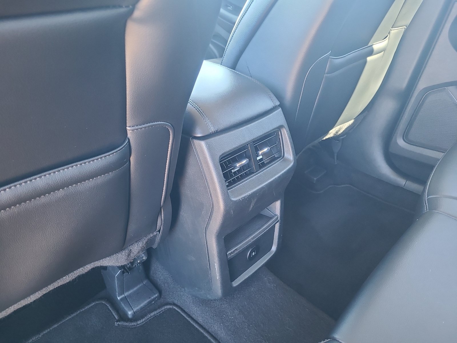 Used 2024 Ford Edge SEL AWD/4WD image 31