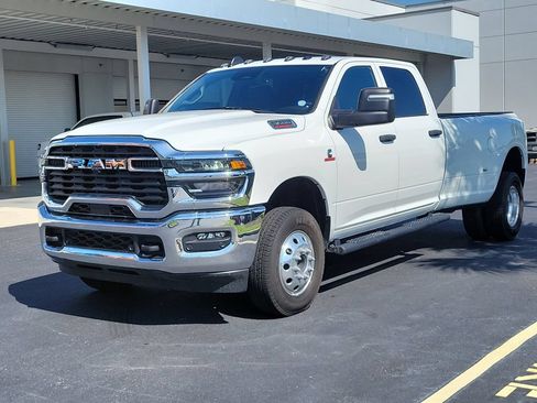 Used 2025 RAM 3500 Tradesman AWD/4WD image 3