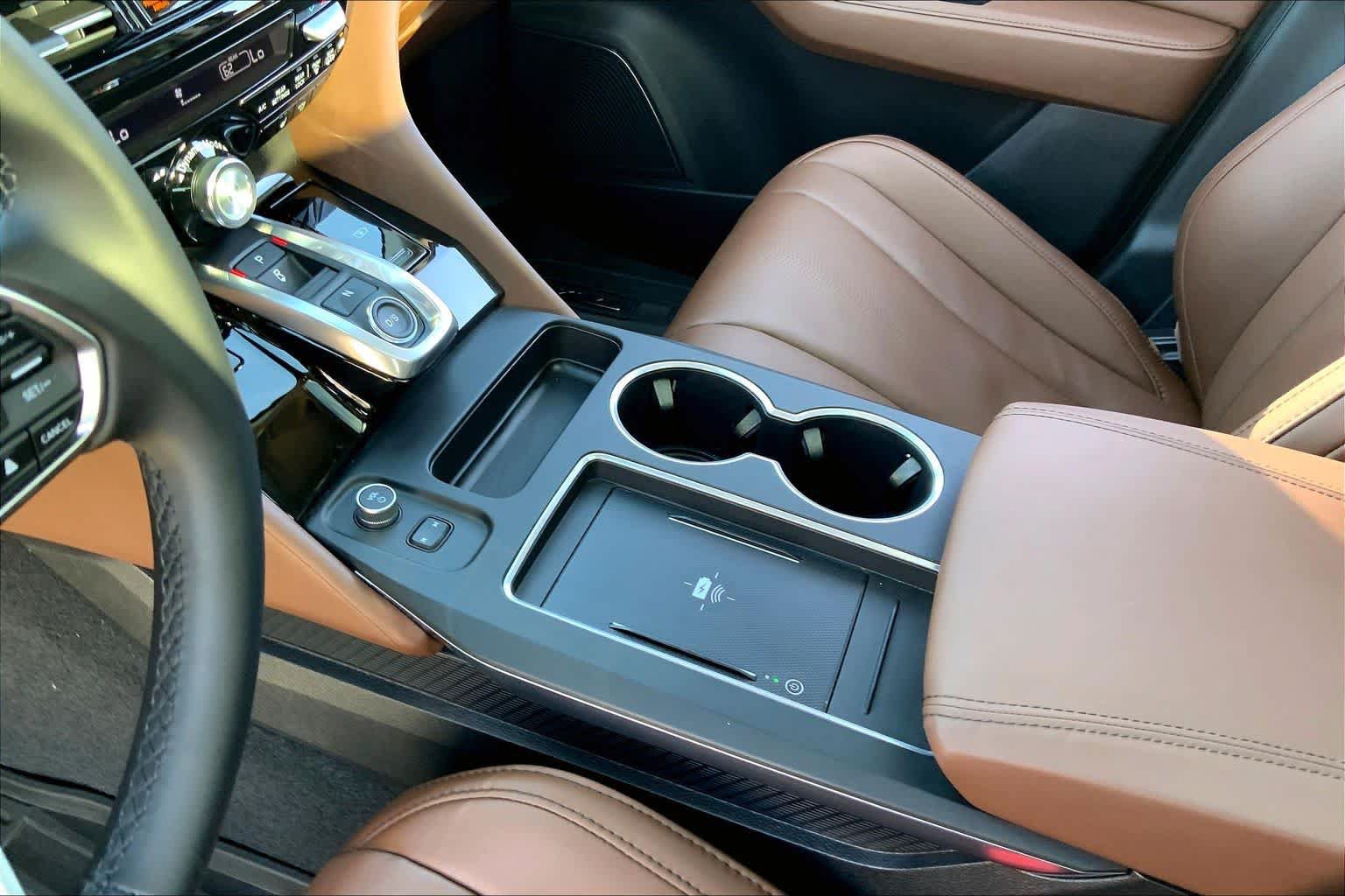 Used 2025 Acura MDX w/ Technology Package FWD image 17