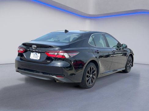 Used 2024 Toyota Camry LE image 7