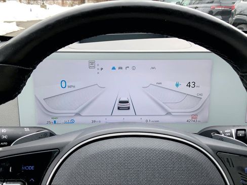 Used 2022 Hyundai Ioniq 5 Limited image 23