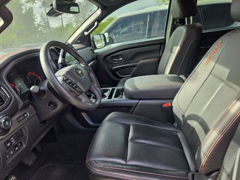 Used 2021 Nissan Titan PRO-4X w/ Pro-4x Convenience Package image 3