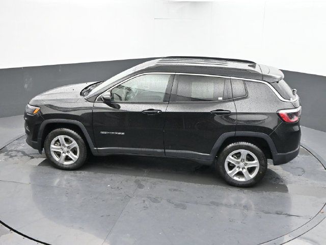 Used 2024 Jeep Compass Latitude w/ Altitude Special Edition AWD/4WD image 41
