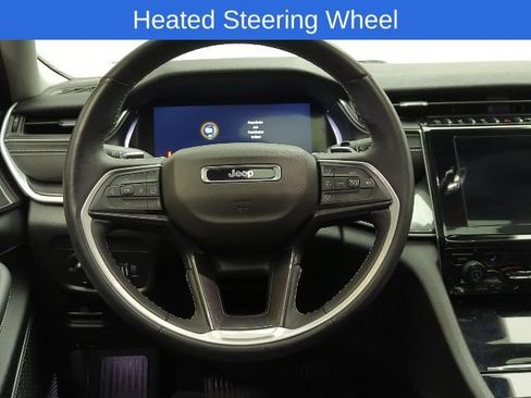 Used 2022 Jeep Grand Cherokee Laredo w/ Luxury Tech Group I image 19