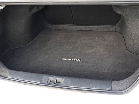 Used 2024 Nissan Sentra SV FWD image 9