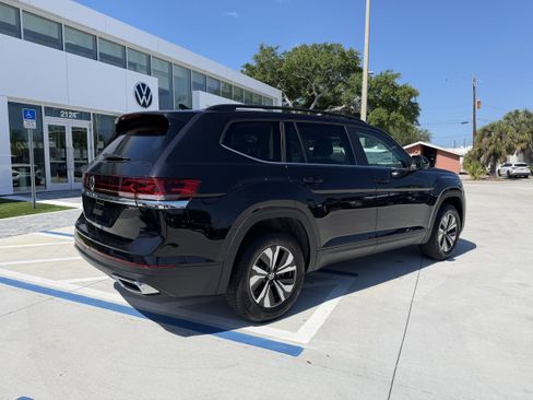 New 2026 Volkswagen Atlas SE image 3