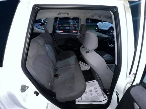 Used 2010 Honda Fit image 12