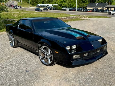 Used 1989 Chevrolet Camaro IROC-Z RWD image 1