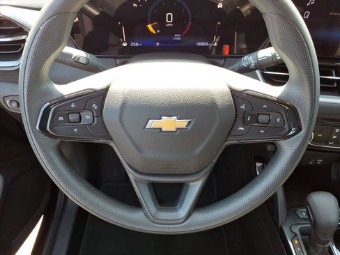 Certified 2025 Chevrolet TrailBlazer LT FWD image 12