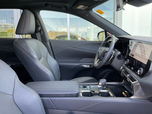 Used 2024 Lexus RX 350 Premium Plus w/ Convenience Package image 34