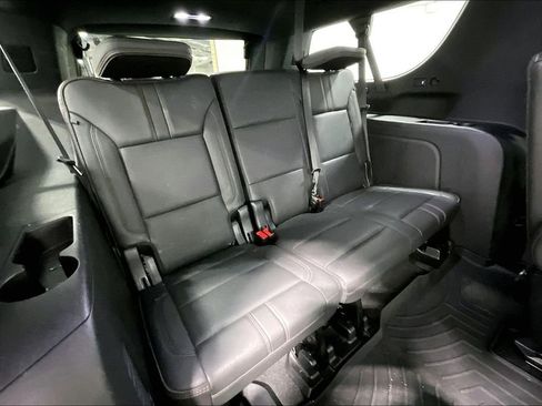 Used 2023 Chevrolet Suburban RST w/ Luxury Package RWD image 35