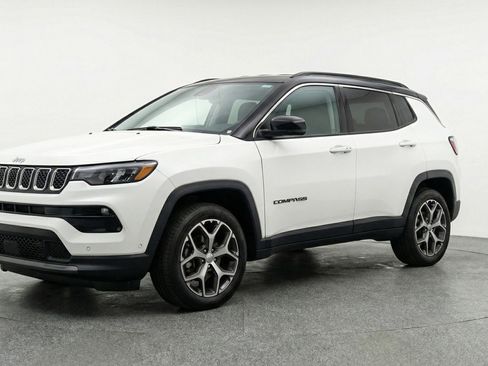 Used 2025 Jeep Compass Limited AWD/4WD image 3
