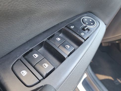 Used 2023 Kia Seltos S image 11