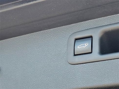 Certified 2022 Toyota Highlander XLE image 29