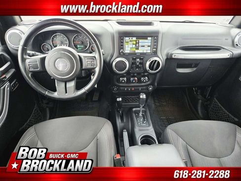 Used 2015 Jeep Wrangler Unlimited Sahara AWD/4WD image 9
