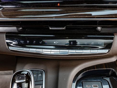 Used 2021 Cadillac Escalade ESV Sport w/ Driver Assist Tech Package image 27