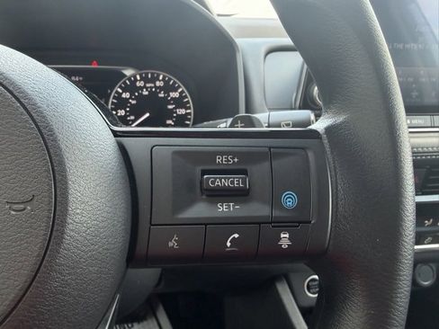 Certified 2023 Nissan Rogue SV image 18