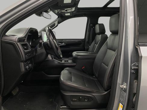 Used 2023 Chevrolet Suburban RST AWD/4WD image 30