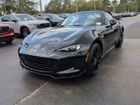 New 2026 MAZDA MX-5 Miata Club w/ Interior Package RWD image 8