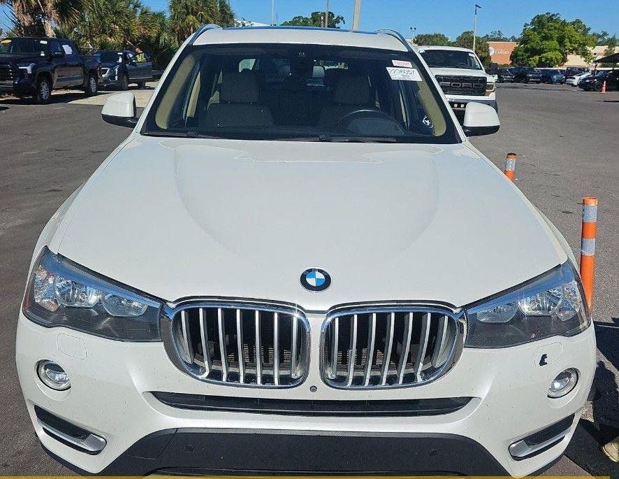 Used 2017 BMW X3 sDrive28i RWD image 3